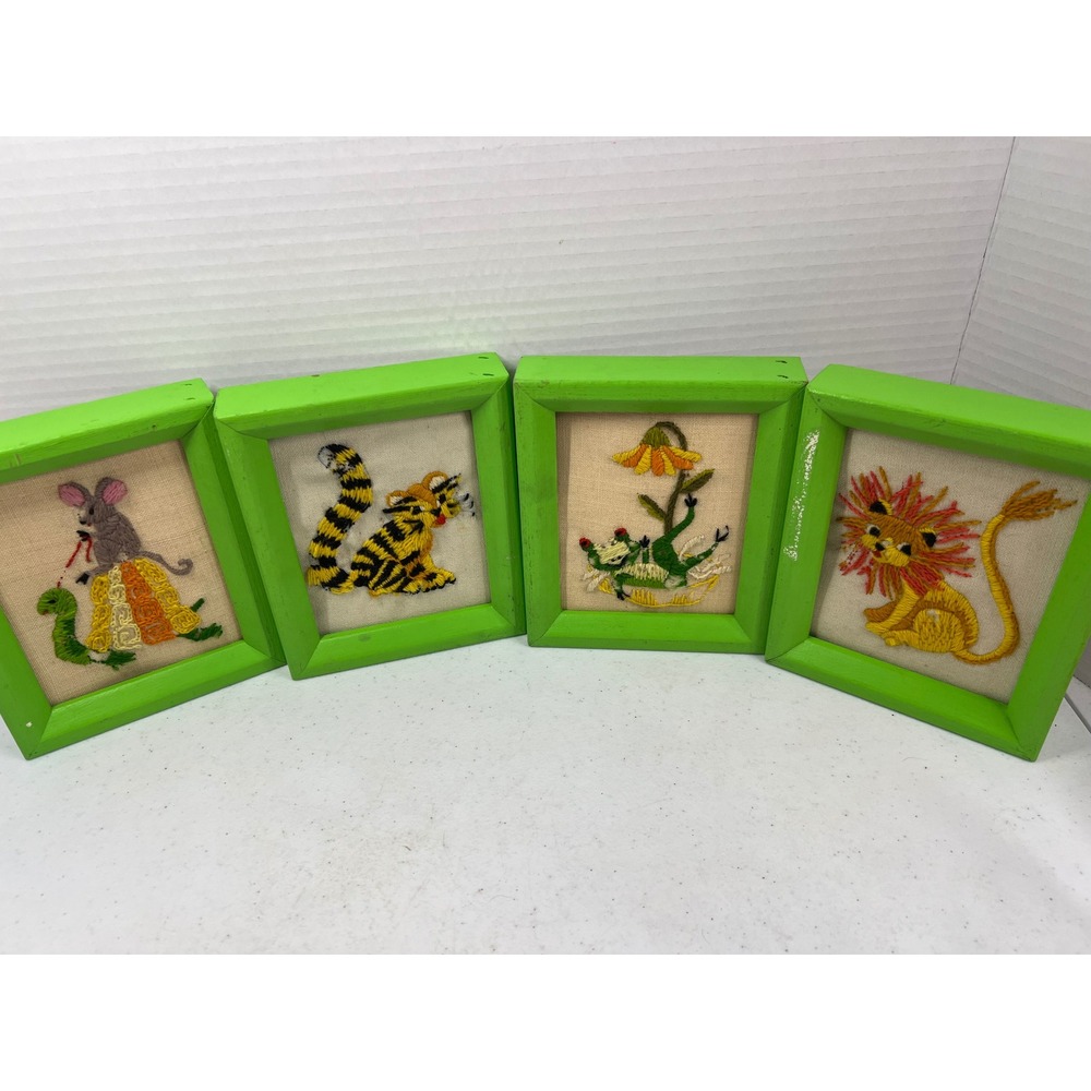 Vintage Set 4 Crewel Embroidery Animal Wall Art Lion Tiger Mouse Green Frames